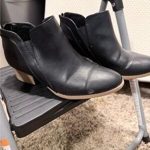 LC Lauren Conrad Black Low Heel Ankle Booties